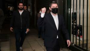 Συνεχείς επικοινωνίες ενόψει β' γύρου για τον Ανδρουλάκη