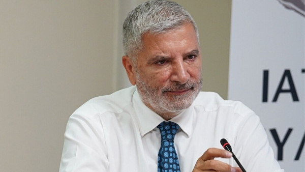 Πατούλης για γιατρούς Μαζωνάκη: Εξαπατήθηκε ο ΙΣΑ – Πώς δηλώθηκε το μηχάνημα πλασμαφαίρεσης