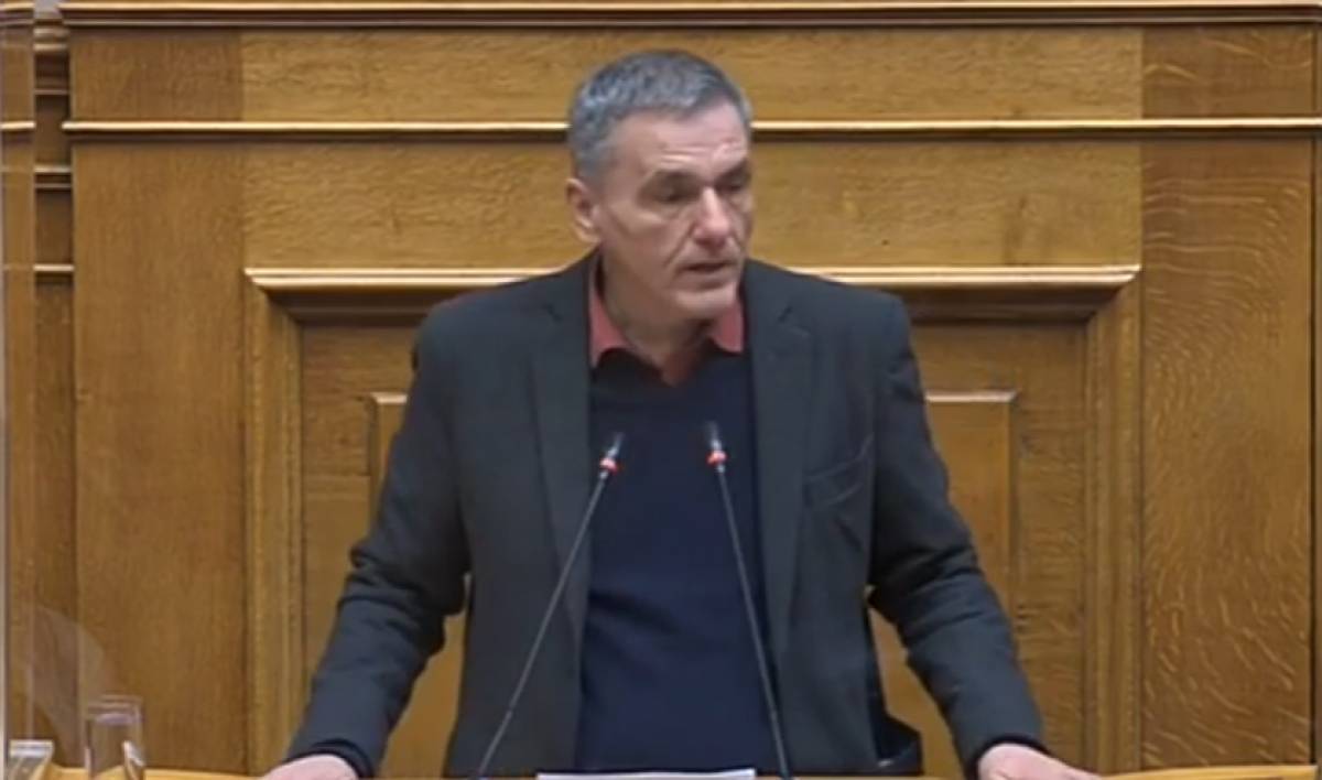 Ο Τσακαλώτος προτείνει στον Μητσοτάκη... να αλλάξει αστρολόγους!