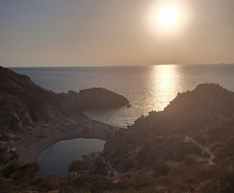 Από τον υπερτουρισμό και την ανεξέλεγκτη ανάπτυξη στην προστασία των νησιών - Προς μια αλλαγή παραδείγματος