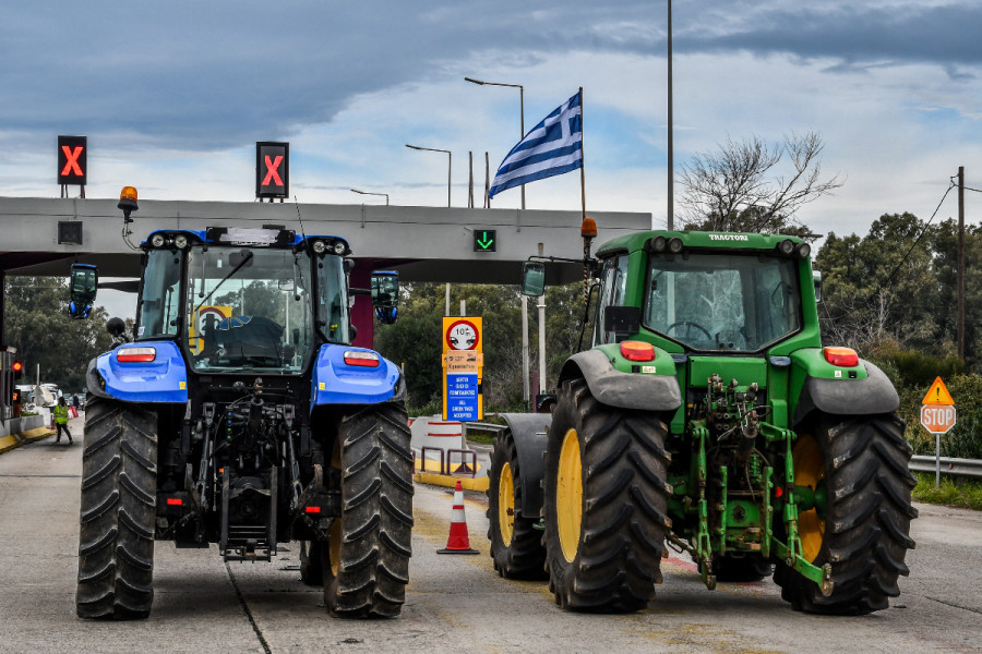 Οι αγρότες κλείνουν και παρακαμπτήριες οδούς σε Νίκαια, Μάλγαρα και Μπράλο