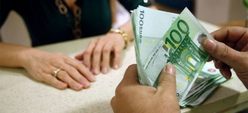 Τίναξε στον αέρα την είσπραξη εσόδων η εκλογική αβεβαιότητα