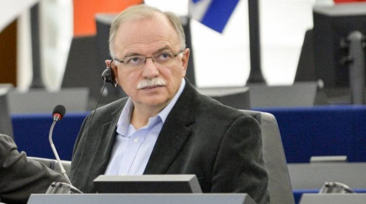 Παπαδημούλης: Πάει για Γιούνκερ στη θέση του Γιούνκερ;