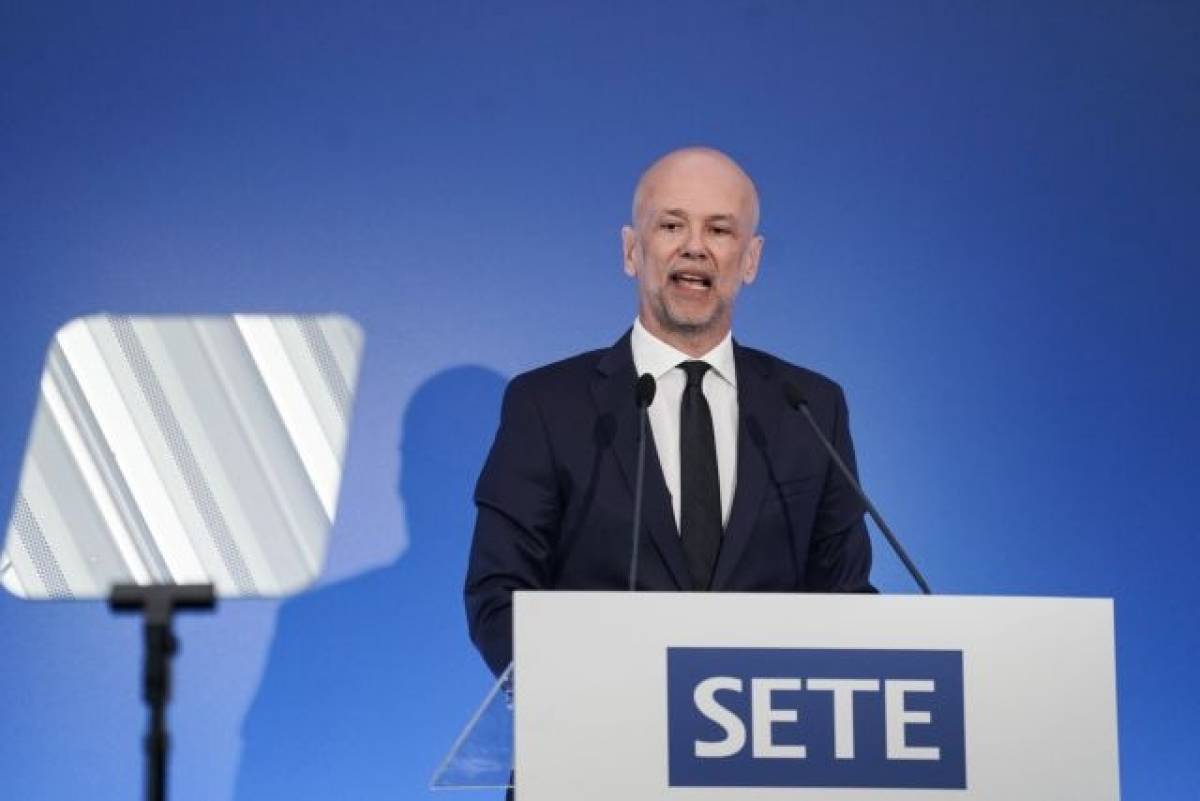 Σε τροχιά νέα μέτρα για τον τουρισμό- Συνάντηση ΣΕΤE-ΥΠΟΙΚ