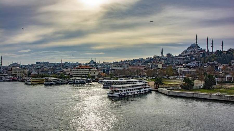 Σχεδόν 40.000 παράτυποι μετανάστες εκδιώχθηκαν από την Κωνσταντινούπολη