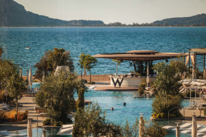 Ευρωπαϊκές διακρίσεις για την Costa Navarino στα World Travel Awards 2025