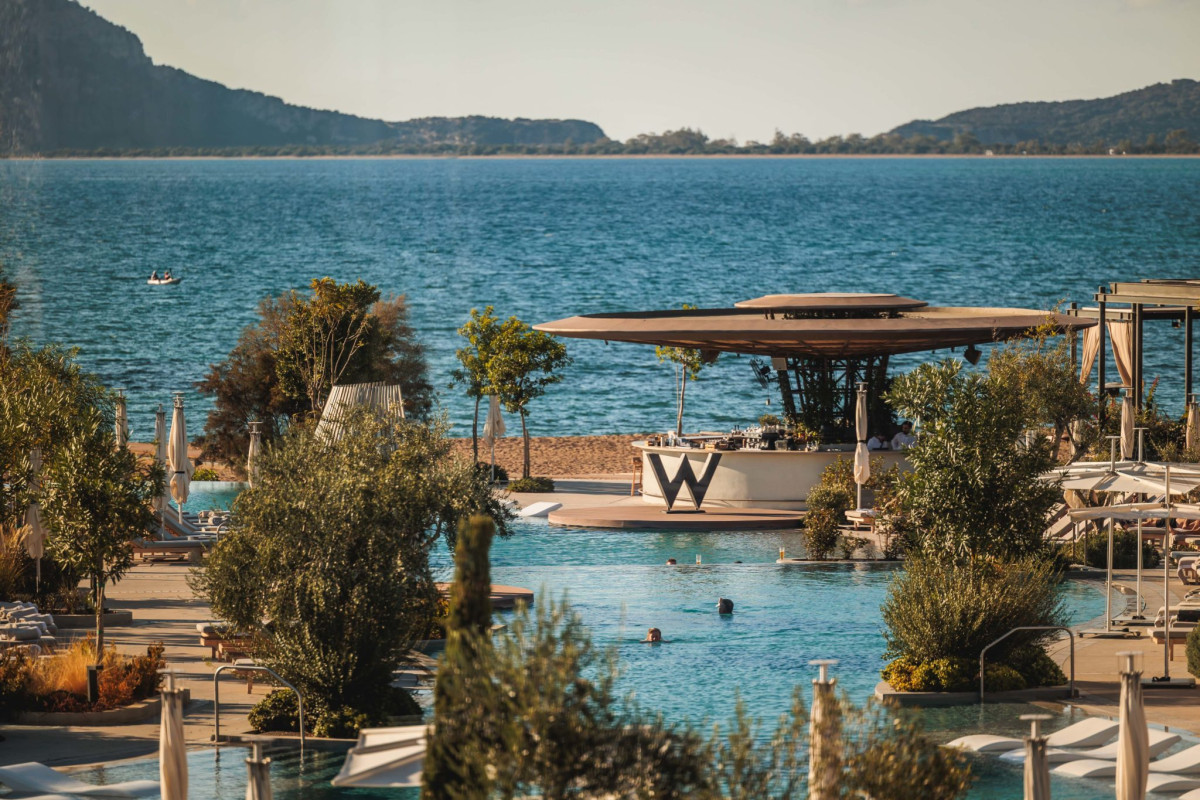 Ευρωπαϊκές διακρίσεις για την Costa Navarino στα World Travel Awards 2025