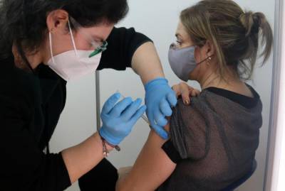 Κύπρος: Πάνω από 6 στους 10 ενήλικοι πλήρως εμβολιασμένοι