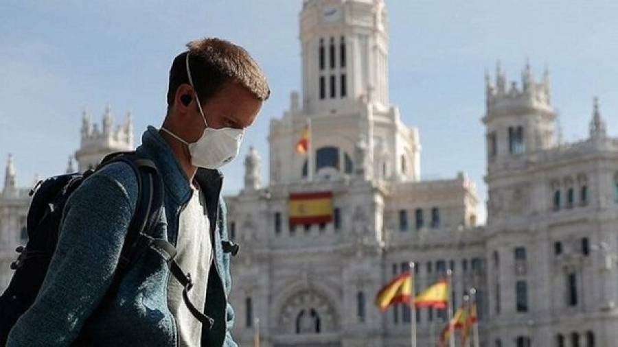 Ισπανία: 55.000 νέα κρούσματα το τριήμερο-Πιέσεις για αυστηρότερα μέτρα