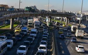 Το οικονομικό επιτελείο «σκέφτεται» ενδεχόμενο παράτασης πληρωμών των τελών κυκλοφορίας