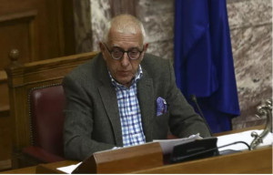 Κακλαμάνης: Καταδικάζει την την επίθεση στο πολιτικό γραφείο του βουλευτή Καπετάνου