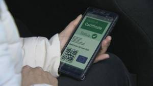 Επίσημο: Μειώνεται στους τρεις μήνες η ισχύς του πιστοποιητικού νόσησης