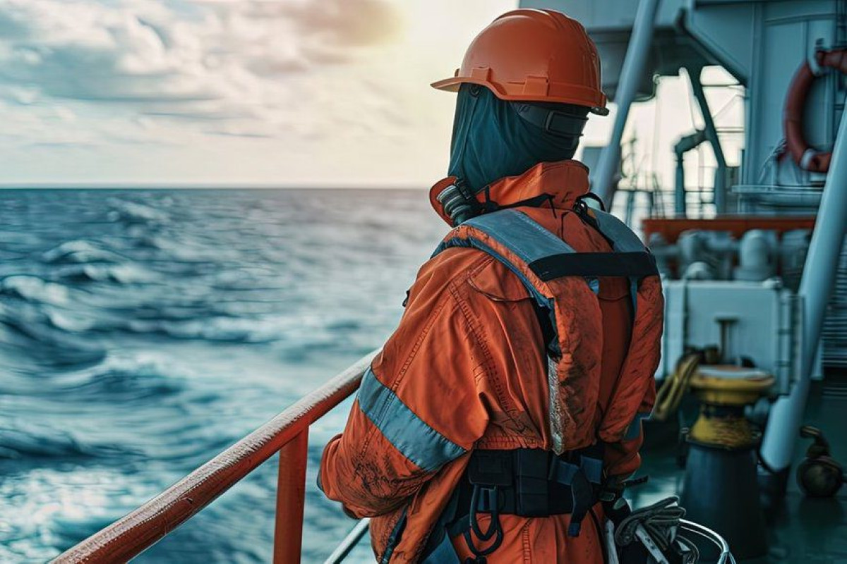 Εγκατάλειψη ναυτικών 2025: Ρεκόρ περιστατικών με έντονη παρουσία του «σκιώδους στόλου» σε tankers και LPG
