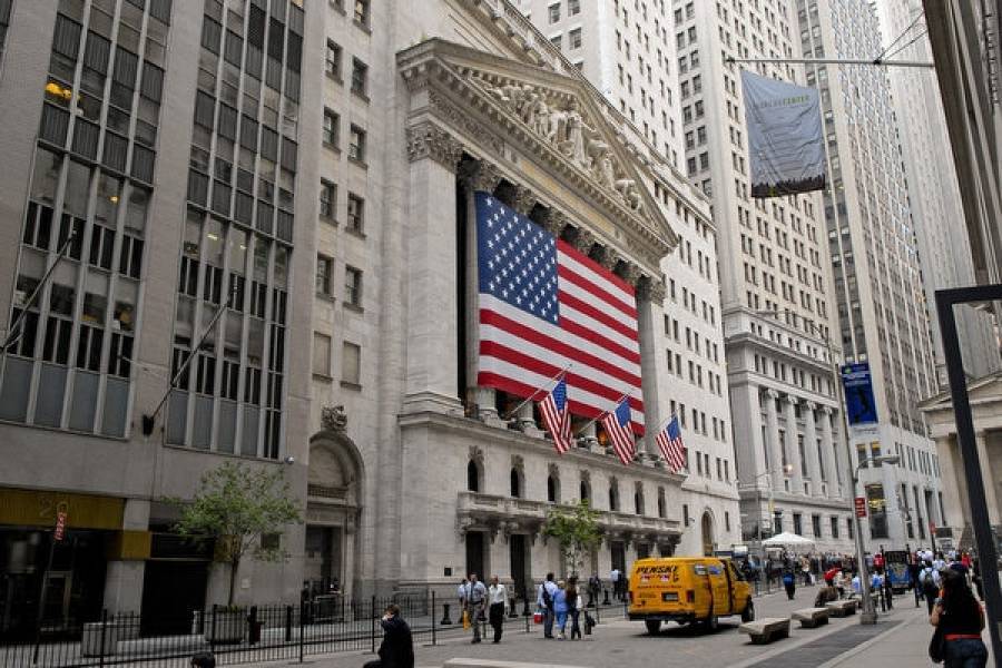 Οριακή πτώση στη Wall Street