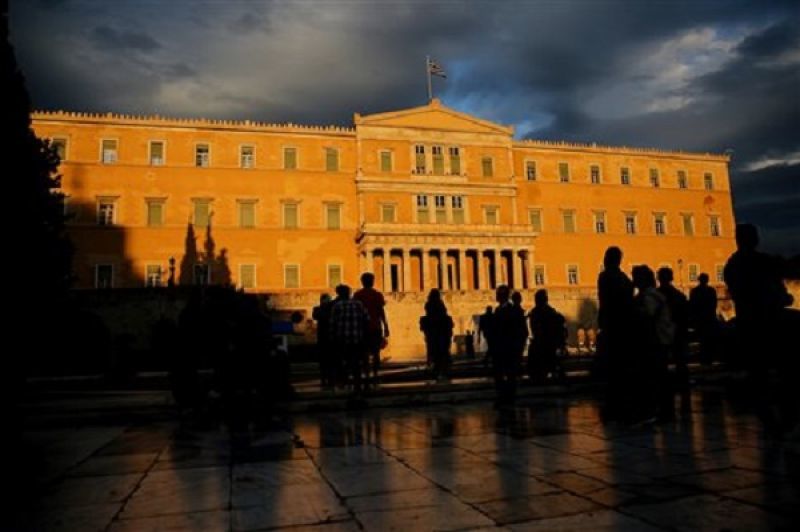 Στα άκρα η αντιπαράθεση Κυβέρνησης-ΝΔ για τους «Παραιτηθείτε»