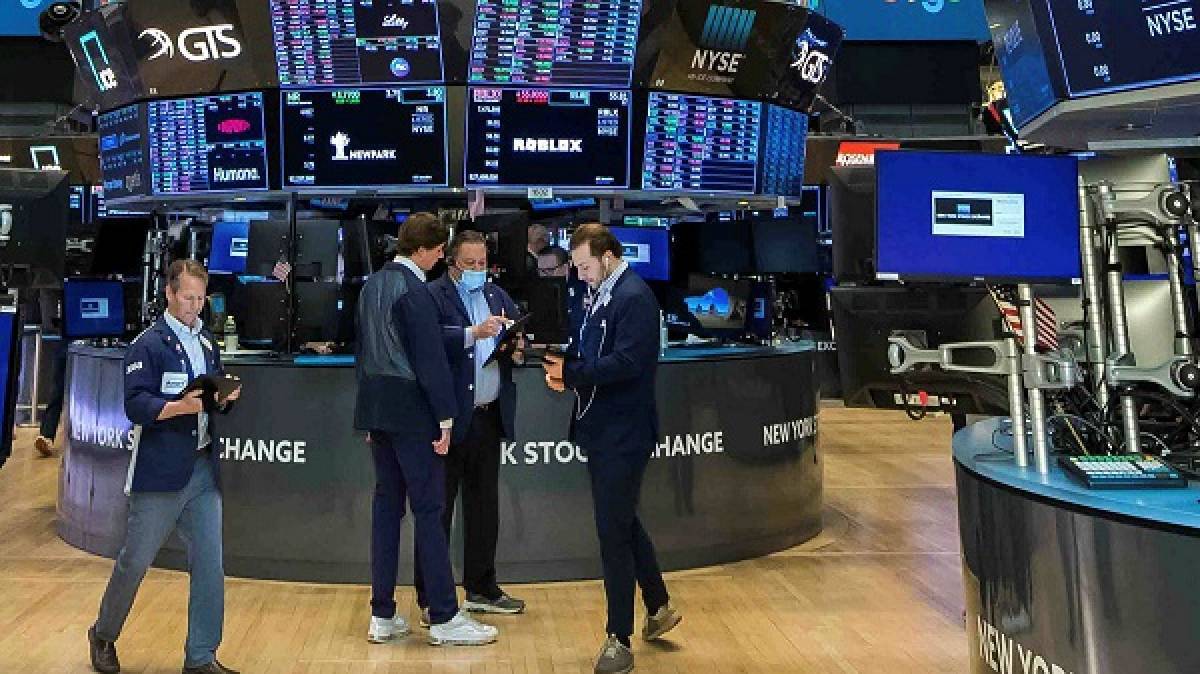 Δεν άντεξε τις γεωπολιτικές πιέσεις η Wall Street