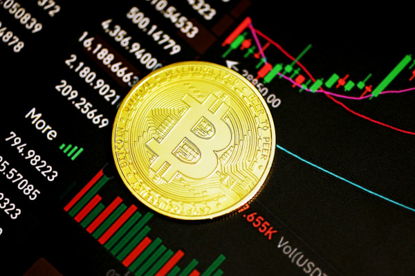 Η εξάντληση των πωλητών κρατά το Bitcoin κοντά στα $62.500