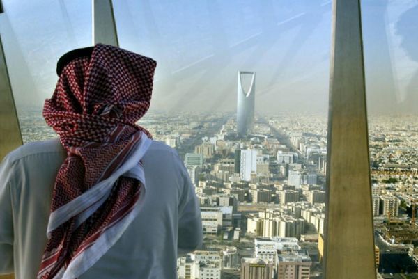 Σ.Αραβία: Φέρεται να εξετάζει έκδοση ομολόγου ύψους έως 15 δισ.