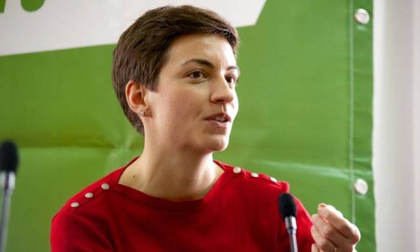 Σκα Κέλερ: Η Αντιπρόεδρος των Πράσινων στην Αθήνα