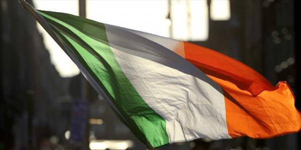 Πρόωρες εκλογές στην Ιρλανδία προκήρυξε ο Βάραντκαρ