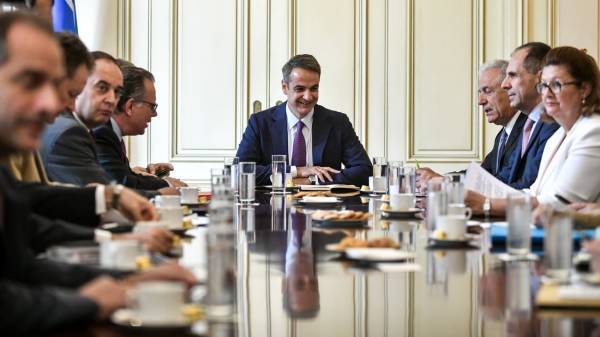 Οι έξι προτεραιότητες Μητσοτάκη για το μεταναστευτικό