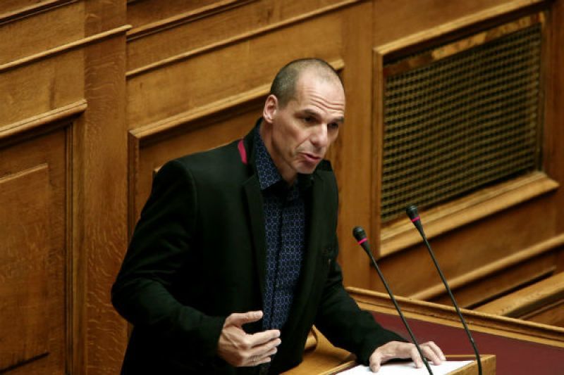 Γ. Βαρουφάκης: Οι θεσμοί απαιτούν να ξεκινήσουν οι πλειστηριασμοί α' κατοικίας