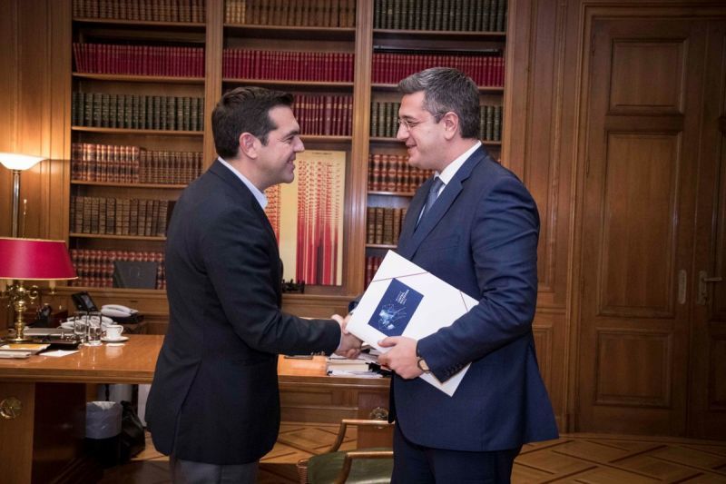 Τσίπρας σε Τζιτζικώστα: Μπορούμε να λύνουμε από κοινού τα προβλήματα