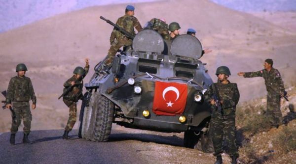 Ο τουρκικός στρατός έπληξε θέσεις τρομοκρατικών οργανώσεων στη Συρία