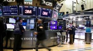 Το νέο πακέτο στήριξης ωθεί ψηλότερα τη Wall Street