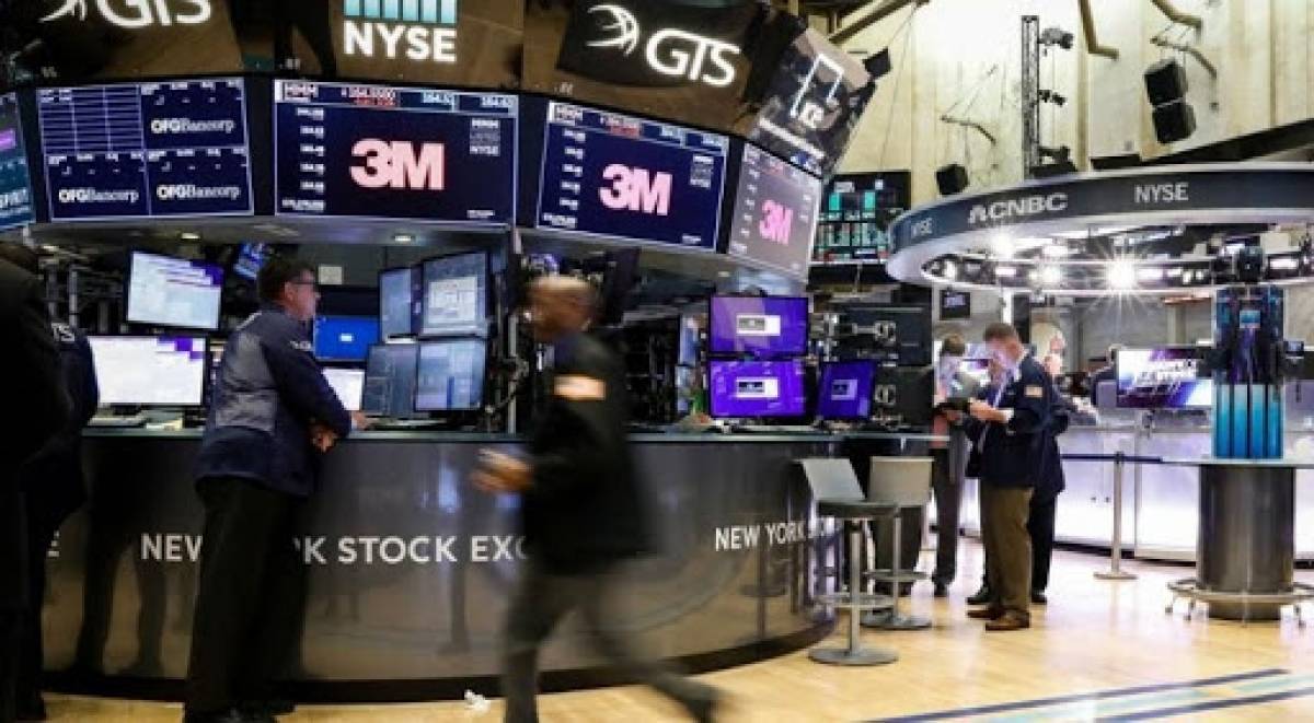 Το νέο πακέτο στήριξης ωθεί ψηλότερα τη Wall Street