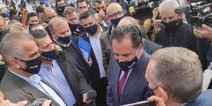 Γεωργιάδης: Να κάνουμε γιορτές με ανοιχτά μαγαζιά