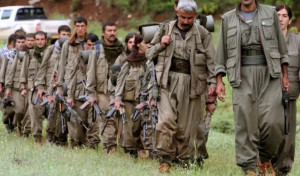 Ξεκίνησε ο αφοπλισμός του PKK: Παρέδωσαν τα όπλα και τα έκαψαν (video)