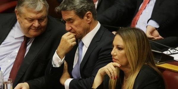 Η «προειδοποίηση» Λοβέρδου μετά την ρήξη Γεννηματά - Βενιζέλου