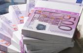 Υστέρηση εσόδων στο 10μηνο και "τσεκούρι" στις δαπάνες