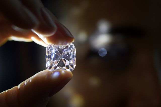 «Λουκέτο» στο μεγαλύτερο ορυχείο χρωματισμένων διαμαντιών παγκοσμίως