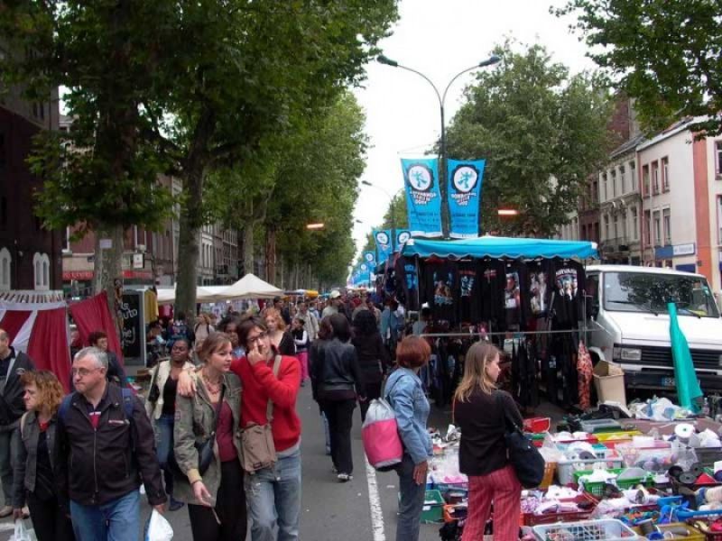 «Νόμο και τάξη» στο υπαίθριο εμπόριο βάζει η ΓΓΕ