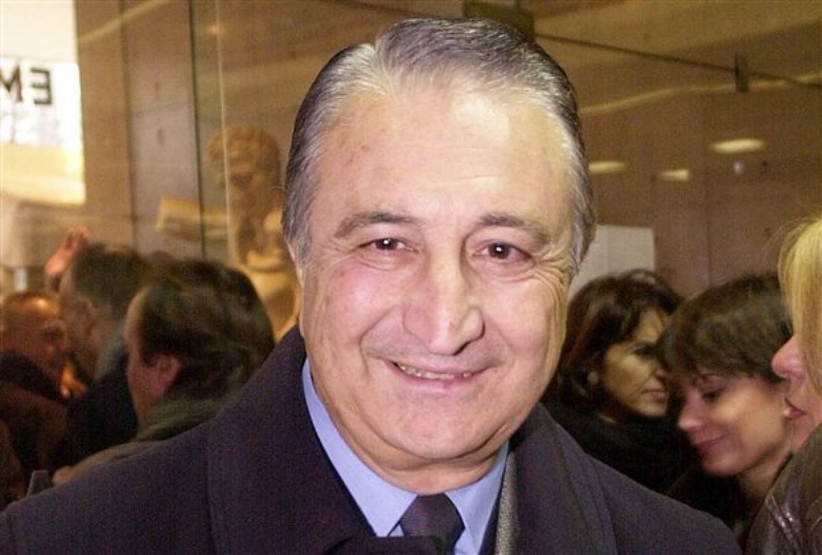 «Όχι» Κούρταλη σε πρόωρες εκλογές, στήριξη σε Μίχαλο