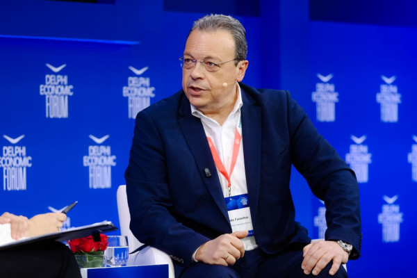 Φάμελλος: Ο Μητσοτάκης ανακάλυψε λεφτόδεντρα την ώρα που συζητιέται η άρση ασυλίας των βουλευτών του