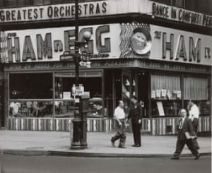 "Weegee": street photography στα καλύτερά της