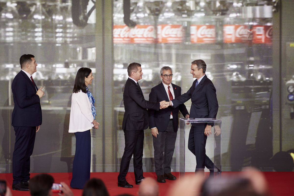 Coca Cola 3E: Εγκαίνια για τη νέα γραμμή παραγωγής φιαλών PΕΤ στο Σχηματάρι παρουσία του Πρωθυπουργού