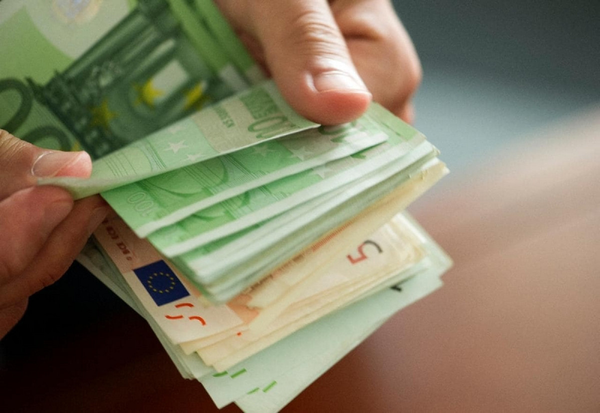 «Ισοπαλία» για διαθέσιμο εισόδημα και καταναλωτική δαπάνη το γ'τρίμηνο