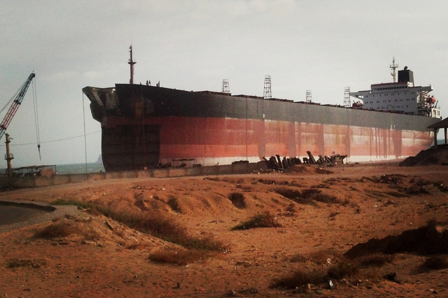 Οι επιπτώσεις των περιορισμών της Ινδίας για τα «γερασμένα» πλοία