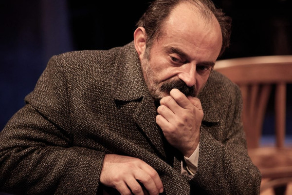 Συν &amp; Πλην: «Όταν έκλαψε ο Νίτσε» στο Θέατρο της Οδού Κυκλάδων