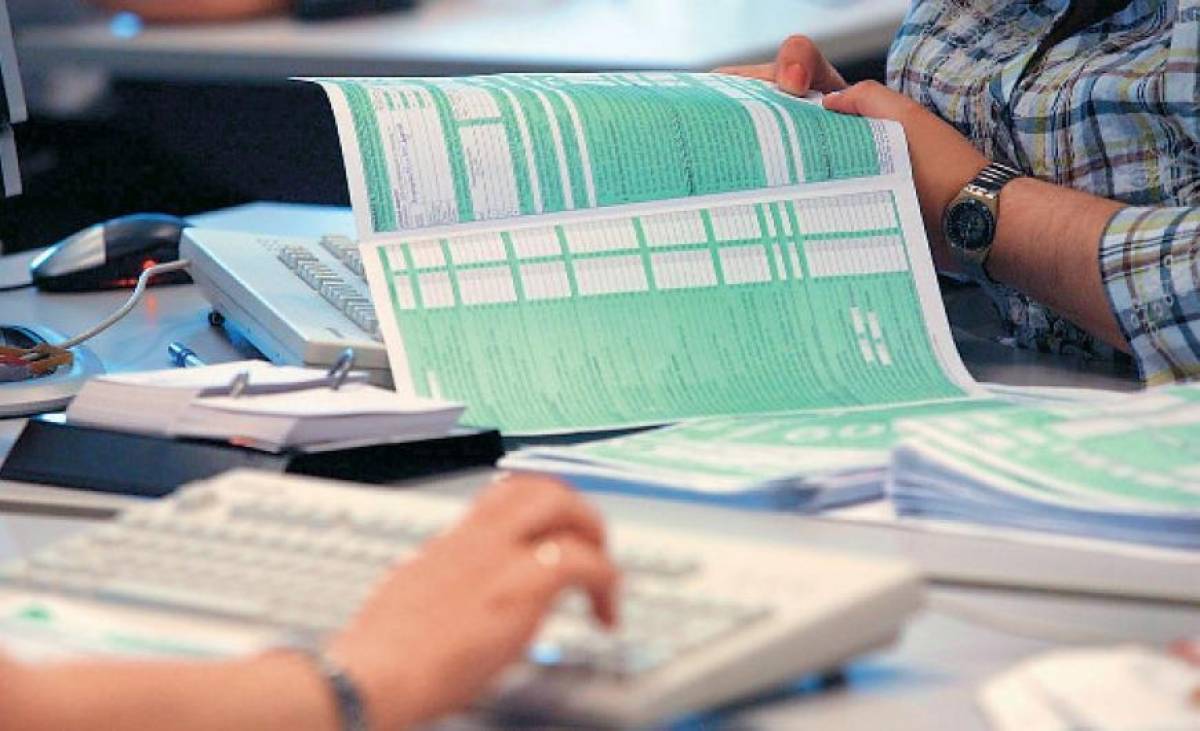 Εκκρεμούν 2,8 εκατ. φορολογικές δηλώσεις
