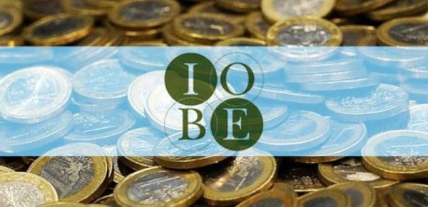 ΙΟΒΕ: Μικρή βελτίωση του δείκτη οικονομικού κλίματος, σημαντική ενίσχυση καταναλωτικής εμπιστοσύνης