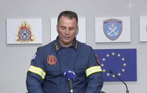 Πυροσβεστική: 33 εναέρια μέσα επιχειρούν σε όλη τη χώρα