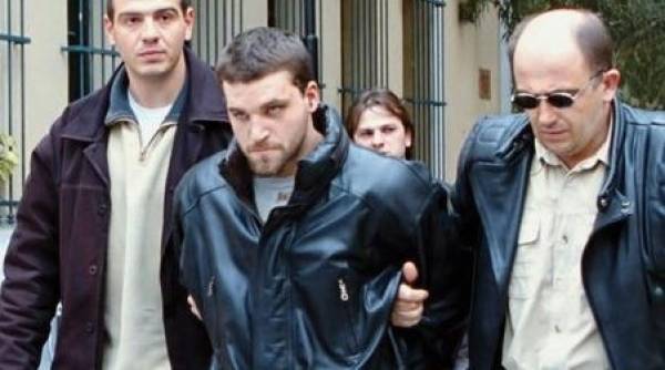 Ξεκίνησε η δίκη Πάσσαρη για τη δολοφονία των δύο αστυνομικών