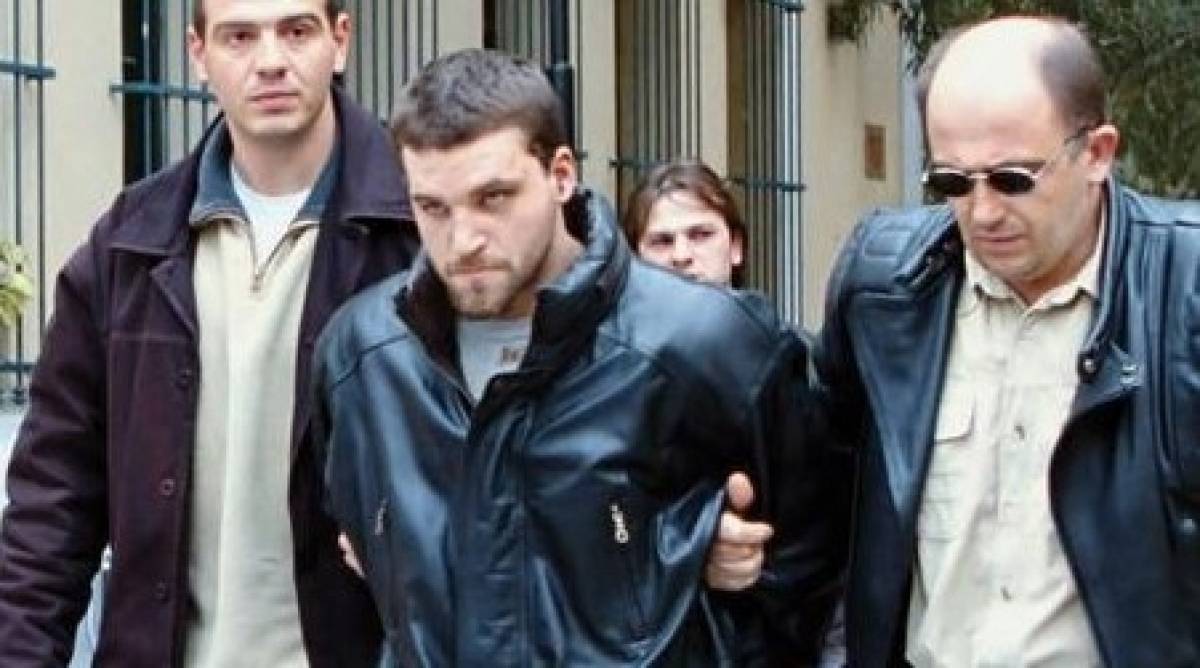 Ξεκίνησε η δίκη Πάσσαρη για τη δολοφονία των δύο αστυνομικών