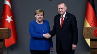 Ερντογάν προς Μέρκελ: Έτοιμος για...ευρωπαϊκή στροφή και διάλογο με Ελλάδα
