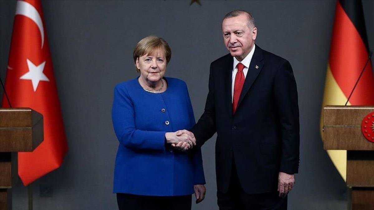Ερντογάν προς Μέρκελ: Έτοιμος για...ευρωπαϊκή στροφή και διάλογο με Ελλάδα